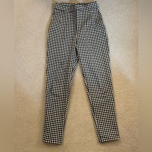 Vixen by Micheline Pitt Black & White Gingham Cigarette Pants - Size Small